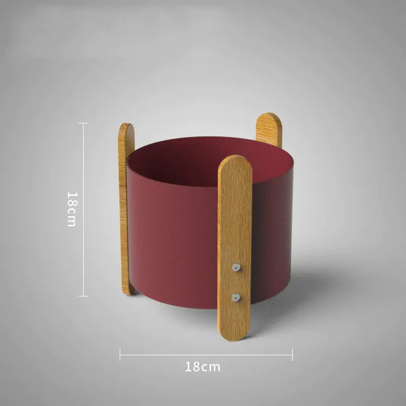 Macetero Nórdico de Hierro con Diseño Minimalista
