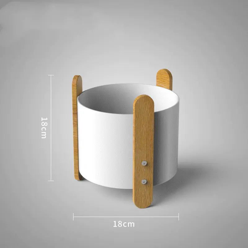 Macetero Nórdico de Hierro con Diseño Minimalista