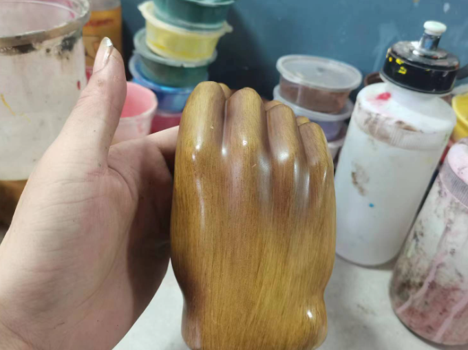 Estàtua de Resina en Forma de Cor